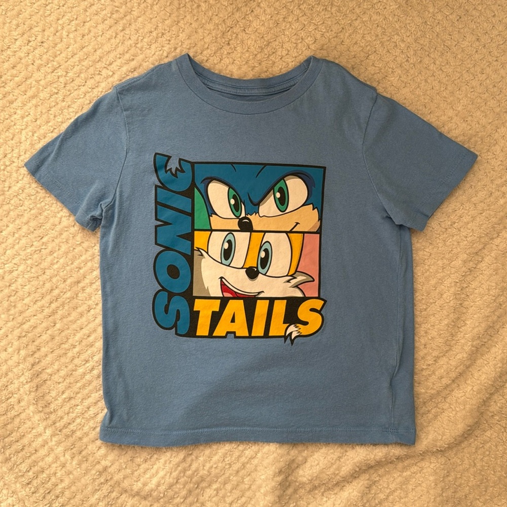 Sonic and Tails T-shirt S(6-7) Old Navy